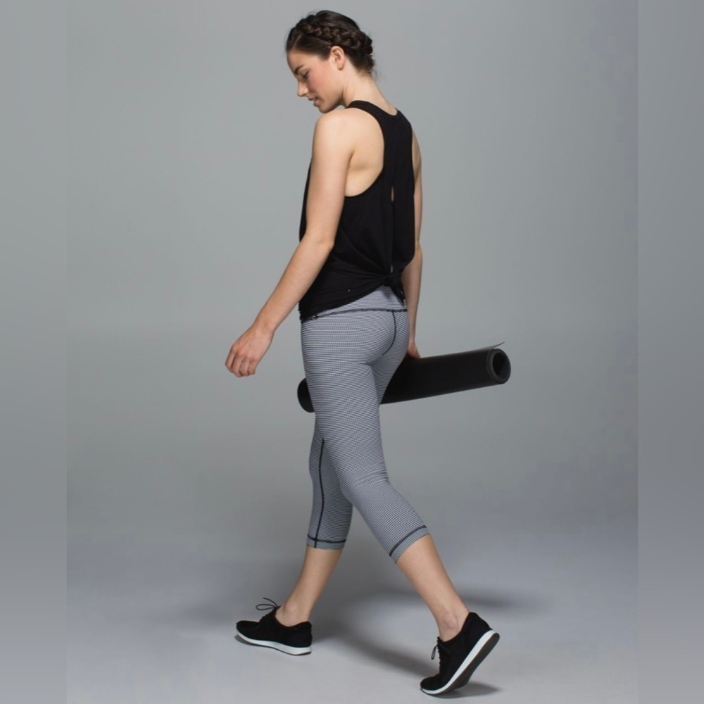 Lululemon Wunder Under Crop II Gingham Luon White Black 6